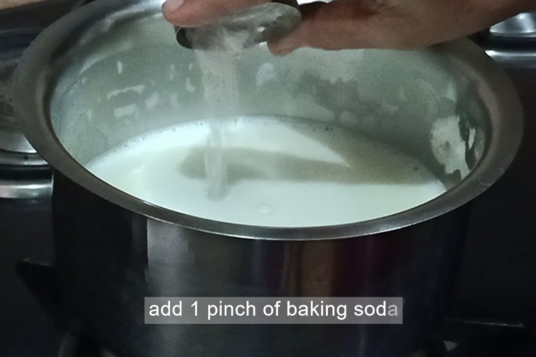 when to add backing soda in ice cream